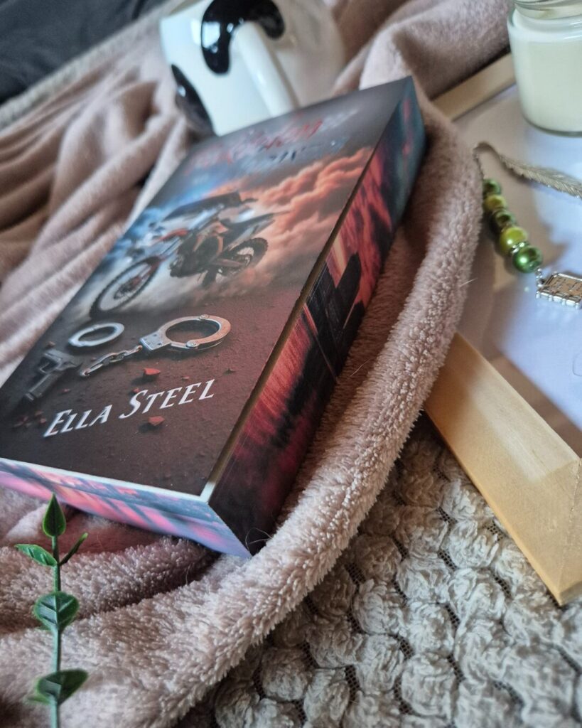 Ella Steel Féktelen ​hajsza (Hajsza 1.) – 140