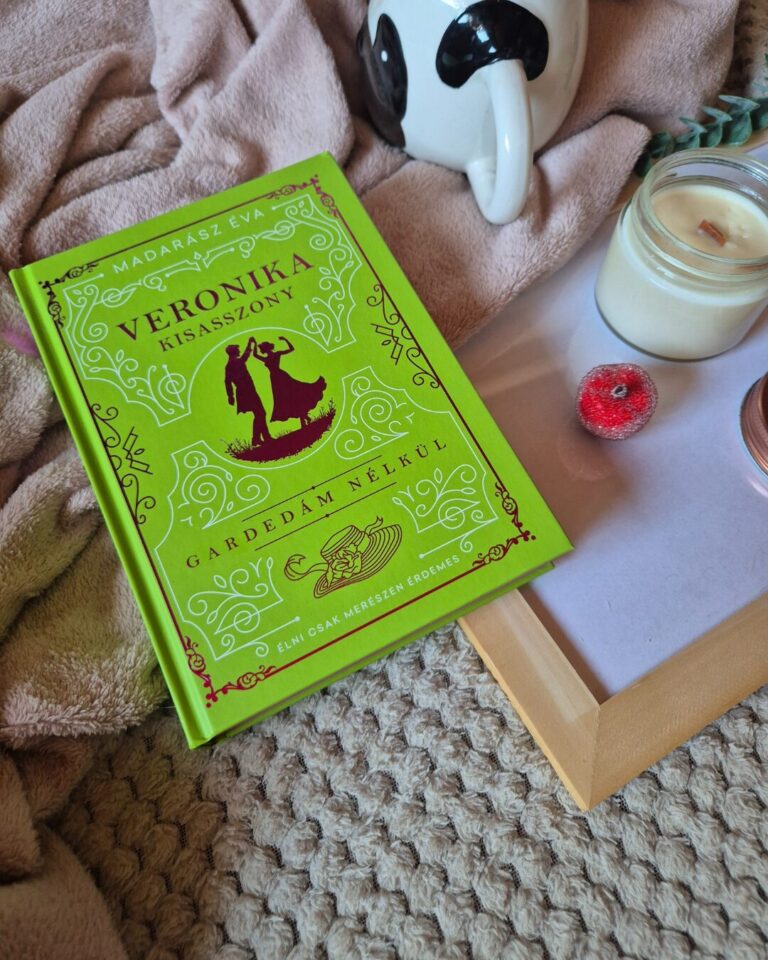 Madarász Éva Veronika ​kisasszony