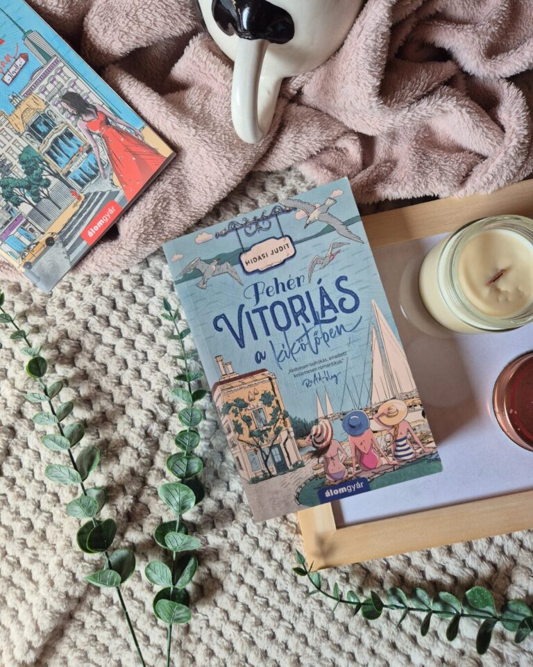 Hidasi Judit Fehér ​vitorlás a kikötőben