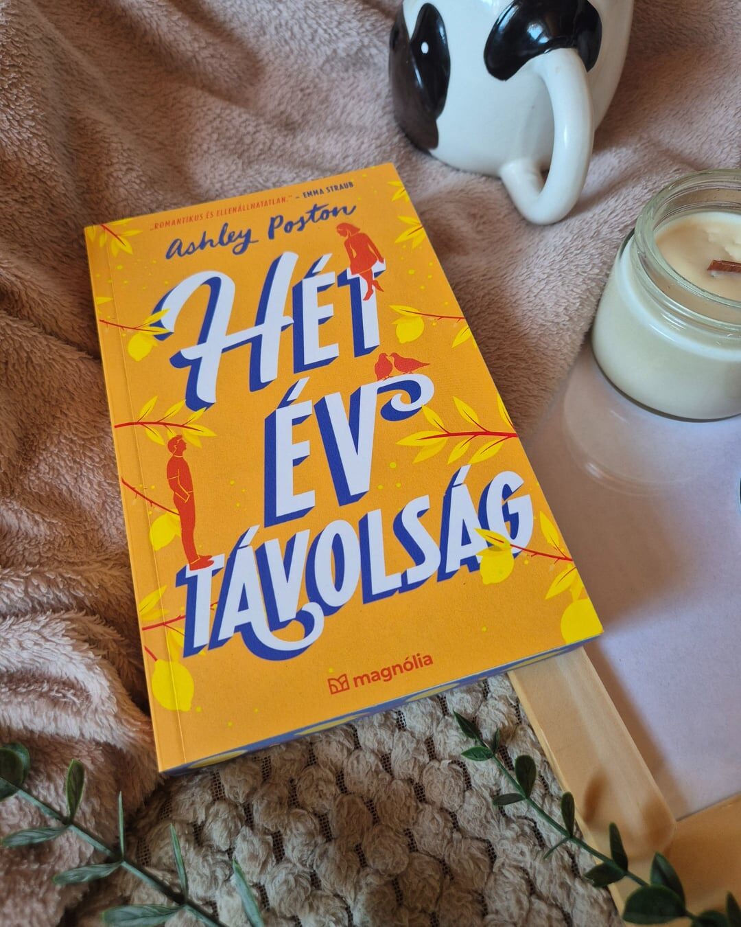 Ashley Poston Hét ​év távolság – het ev tavolsag